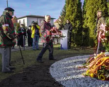 Odsłonięcie Pomnika Cywilnej Ludności Powstańczej Warszawy Deportowanej do Wojennego Wrocławia w Trakcie i Po Upadku Powstania Warszawskiego